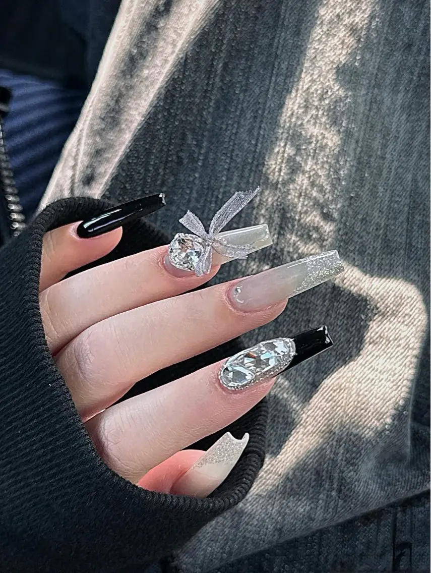 ネイル アートネイル ジェルネイル ガーリー キラキラネイル Nihonthy Nail 新宿のネイルデザイン