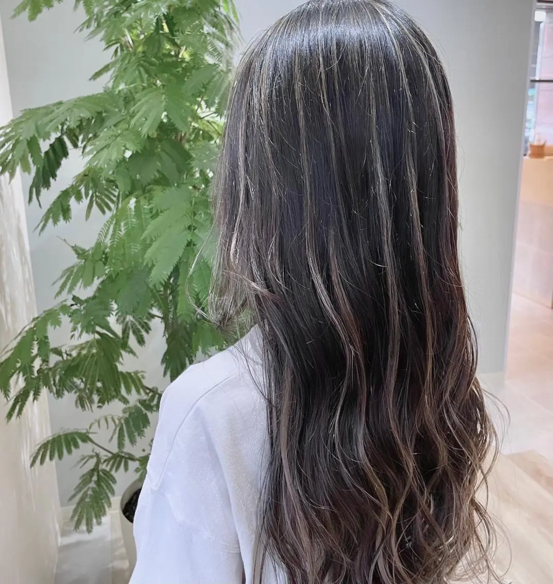 ロング カラー ハイライト／艶カラー 大河シンジのヘアスタイル