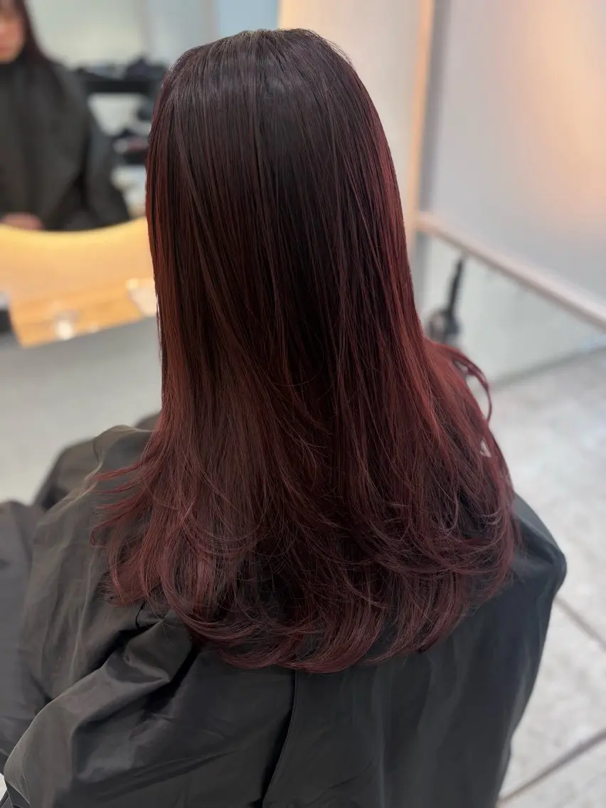 ロング カラー レッドカラー レイヤーカット トリートメント カット ヘアカラー トリートメント Zina札幌✳︎ haruka .⋆⟡のヘアスタイル