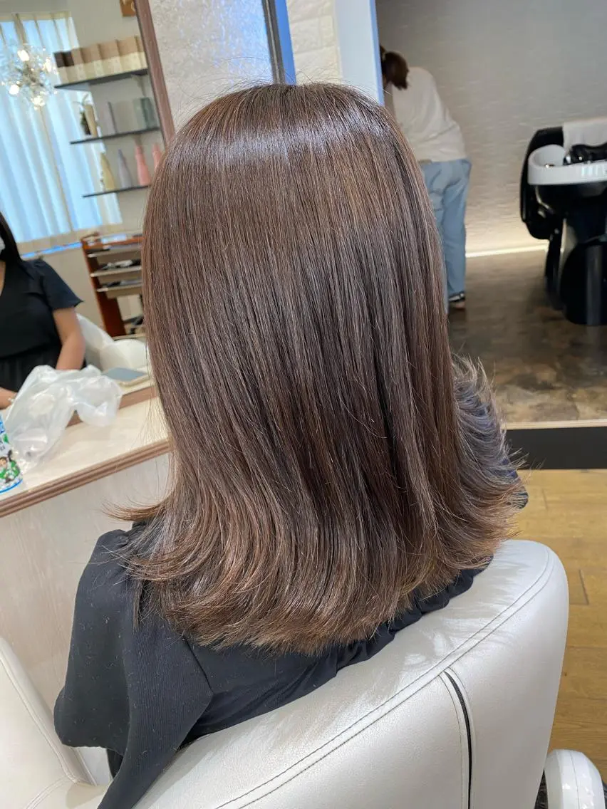 ハイライトカラー＋透明感アルティストカラー＋内部浸透型ALORBトリートメントの写真