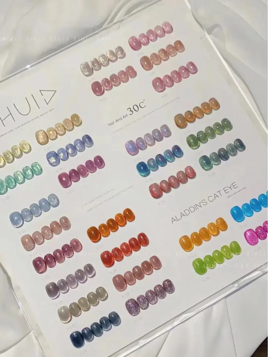 ネイル マグネットネイル ネイルサロンエクラ 🫧Shizukaのネイルデザイン