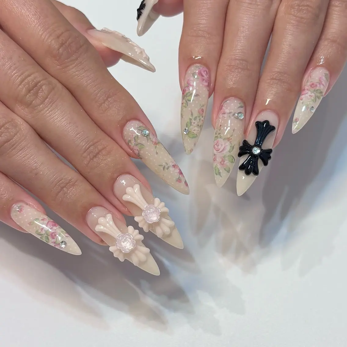 ネイル ハンドネイル BONNIE MIKIのネイルデザイン