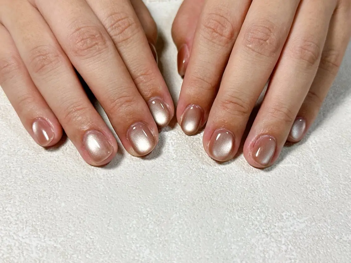 ネイル オーロラネイル ブルー フットネイル フレンチネイル ジェルネイル kiki nail たまプラーザのネイルデザイン