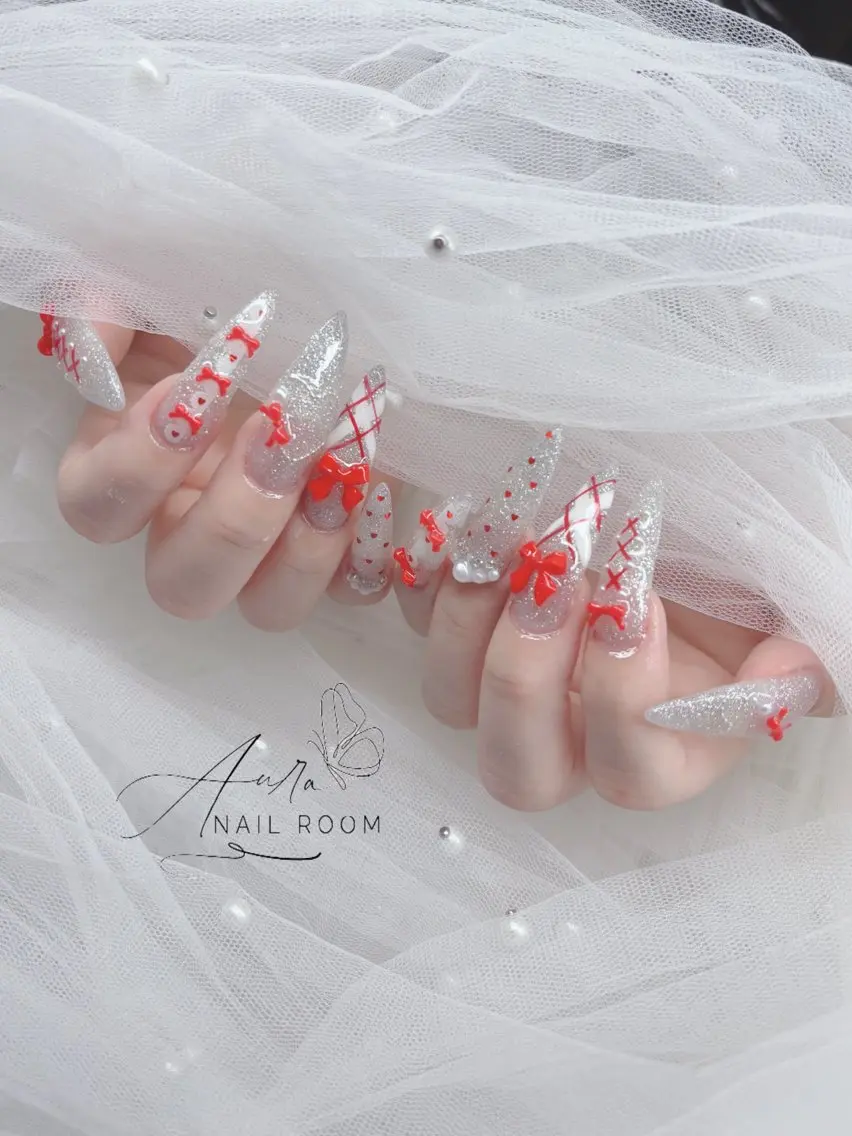 ネイル Aura Nail Roomのネイルデザイン