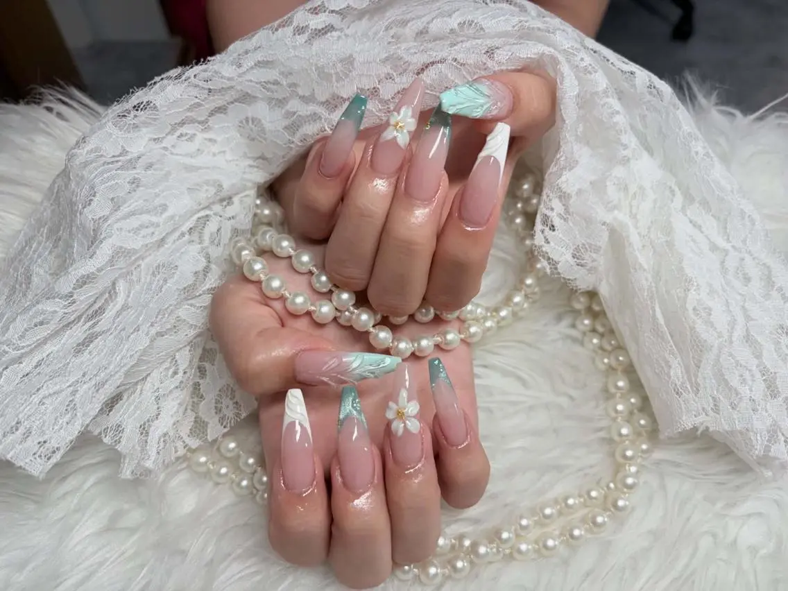 ネイル フレンチネイル ジェルネイル ハロウィン 韓国ネイル マグネットネイル ハンドネイル H.baby Nail Salonのネイルデザイン