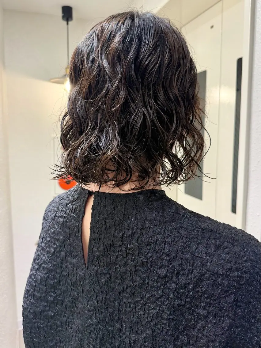 ミディアム パーマ ミディアムパーマ カット パーマ トリートメント 石川絢佳/ 顔周り×暖色のヘアスタイル