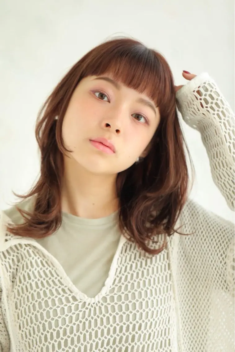 セミロング attra アトラのヘアスタイル