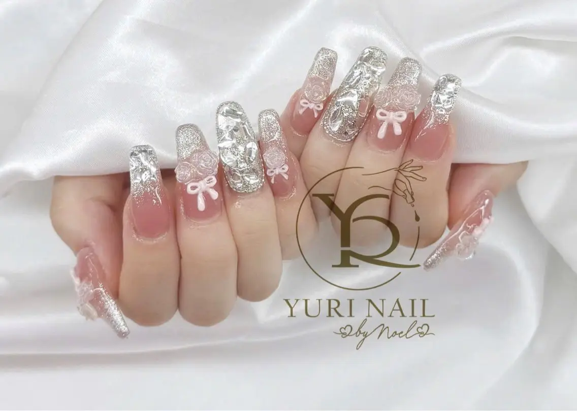 ネイル ハンドネイル フットネイル ハンドケア YURI Nail NARITAのネイルデザイン