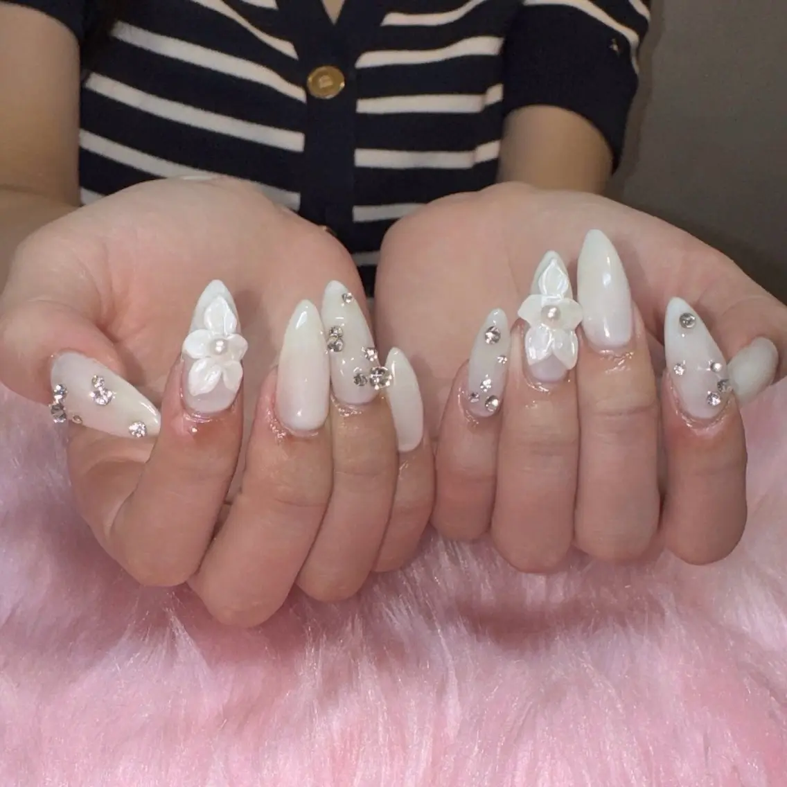 ネイル ハンドネイル RIEKO🍒 ワンホン♡推しネイルのネイルデザイン