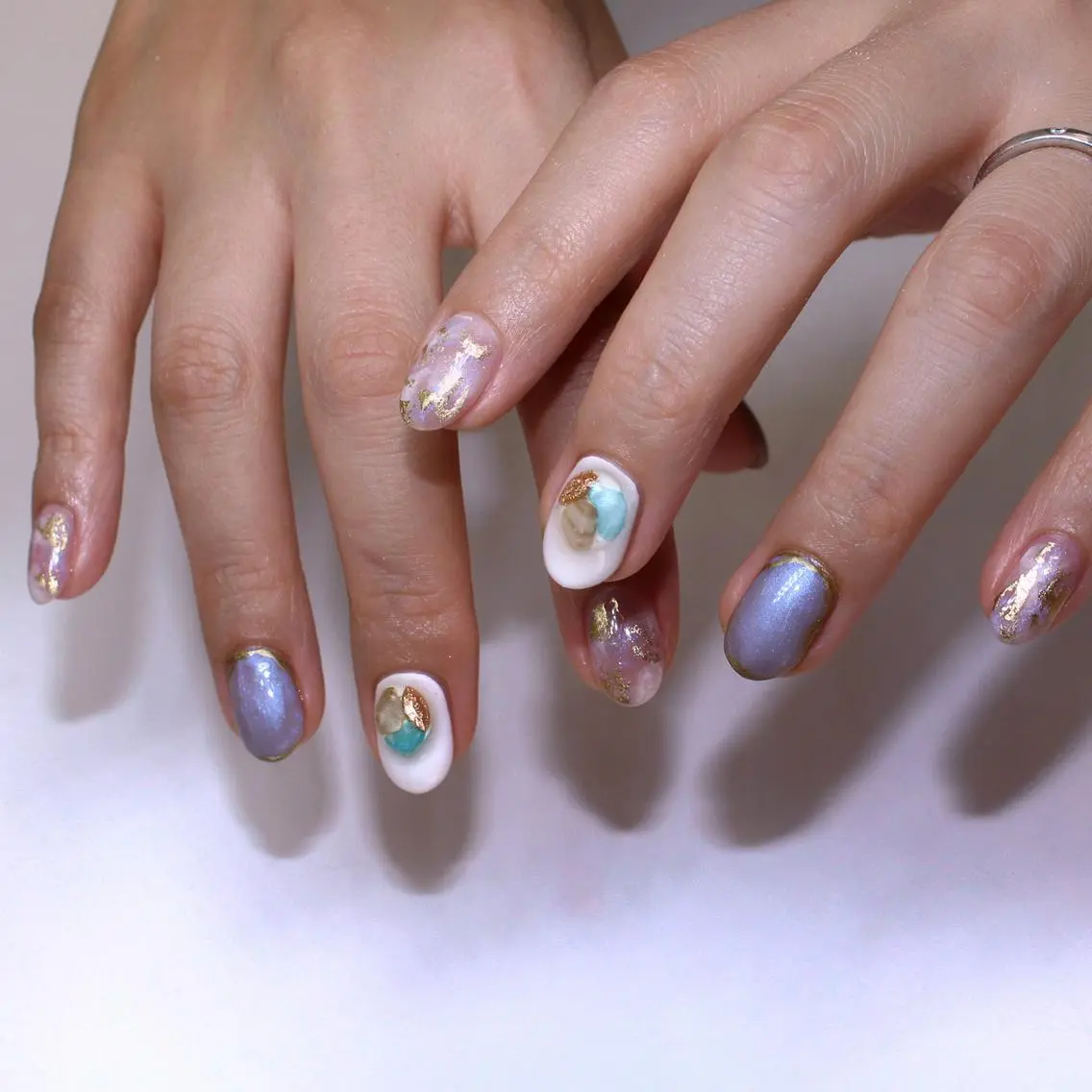 ミディアム ネイル Baku Nailsのネイルデザイン