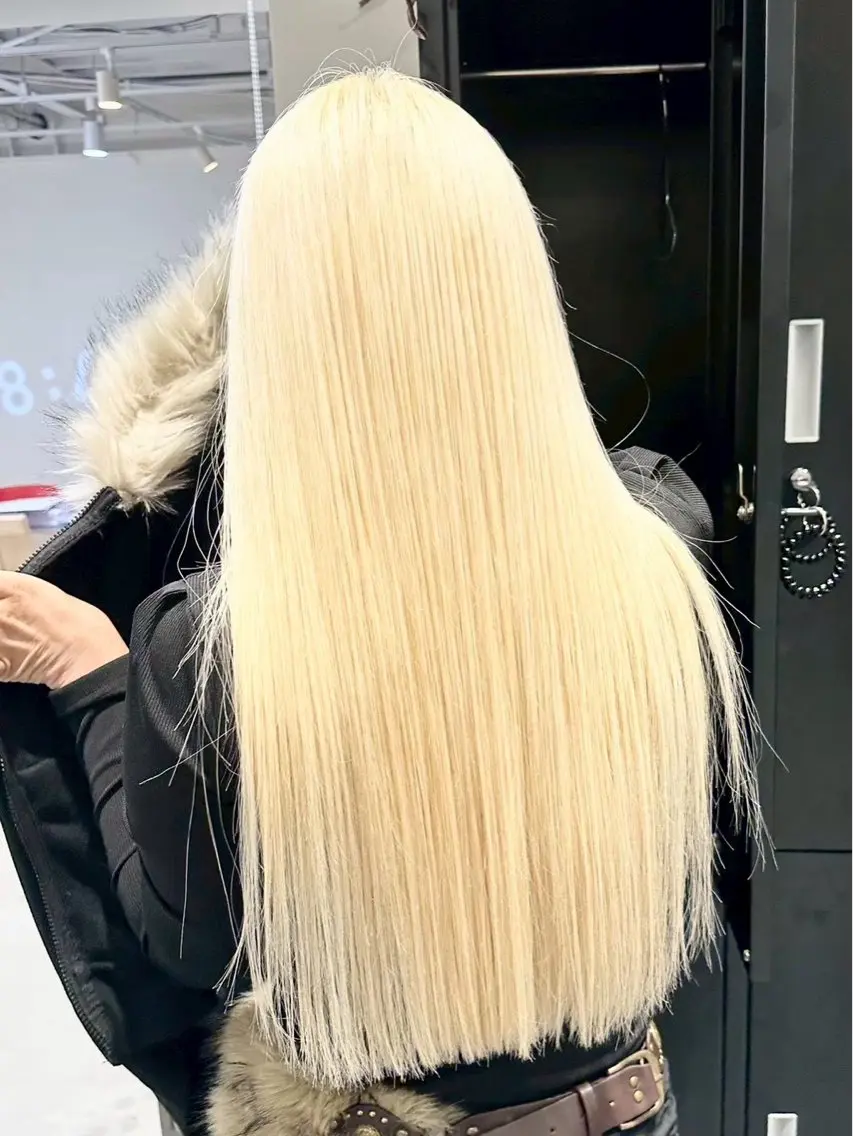 ロング ヘアカラー nanami lucktokyoのヘアスタイル