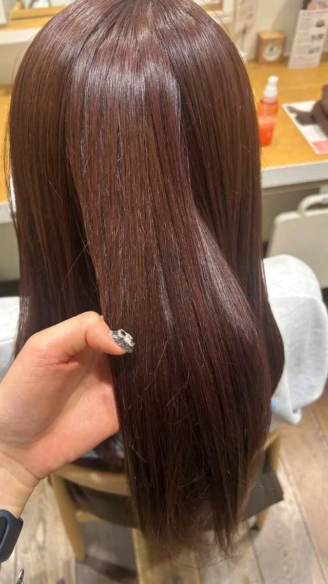セミロング カラー ラベンダーカラー 吉田 愛花のヘアスタイル
