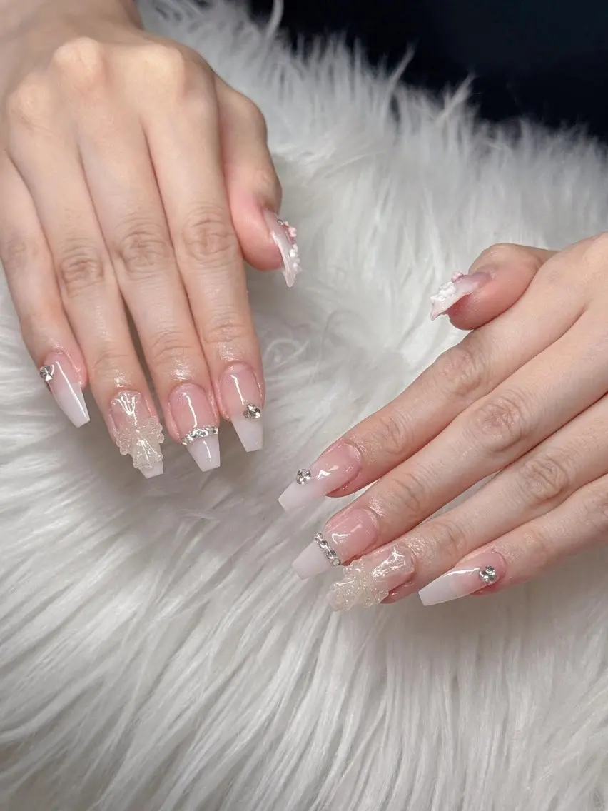 ネイル 長さ出し グラデーション 卒業式 キラキラネイル マグネットネイル ハンドネイル Lee Nailsのネイルデザイン