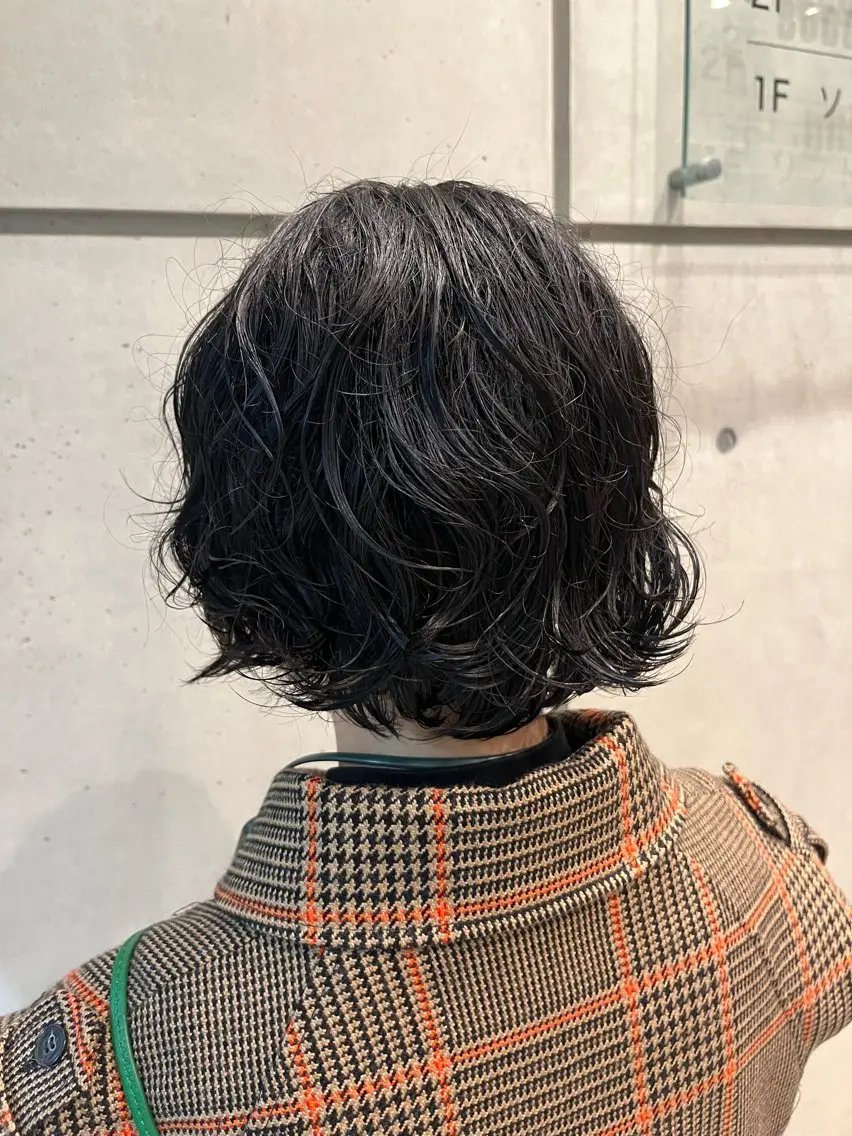 ミディアム パーマ 透明感カラー人気 ナンバーワンMIYUのヘアスタイル