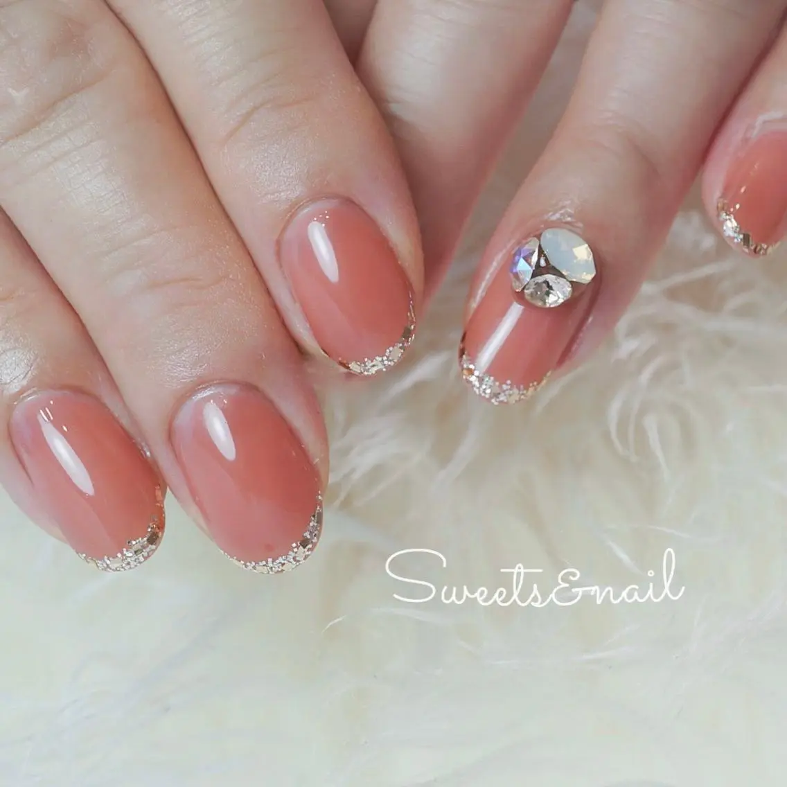 ネイル フレンチネイル ジェルネイル キラキラネイル ラメ(グリッター) オフィスネイル Sweets＆ nail みなこのネイルデザイン