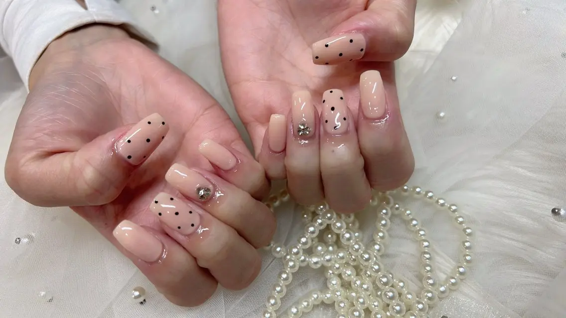 ネイル ストーンネイル ハンドネイル 《LB》ラブリエ Nail&eyeのマツエク・マツパデザイン