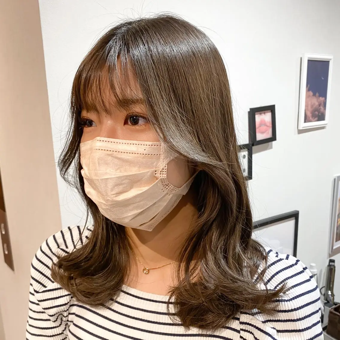 セミロング カラー セミロングレイヤー ベージュカラー ブリーチ レイヤーカット ハッシュカット/艶感 カラー/ユウキ✨のヘアスタイル