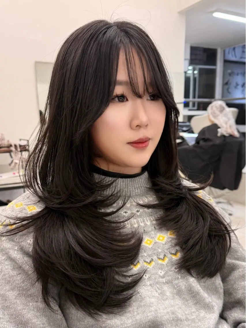 ロング くびれヘア 顔周りカット ハイレイヤー 髪質改善 韓国風ヘア リコ ハッシュカット 韓国レイヤーのヘアスタイル