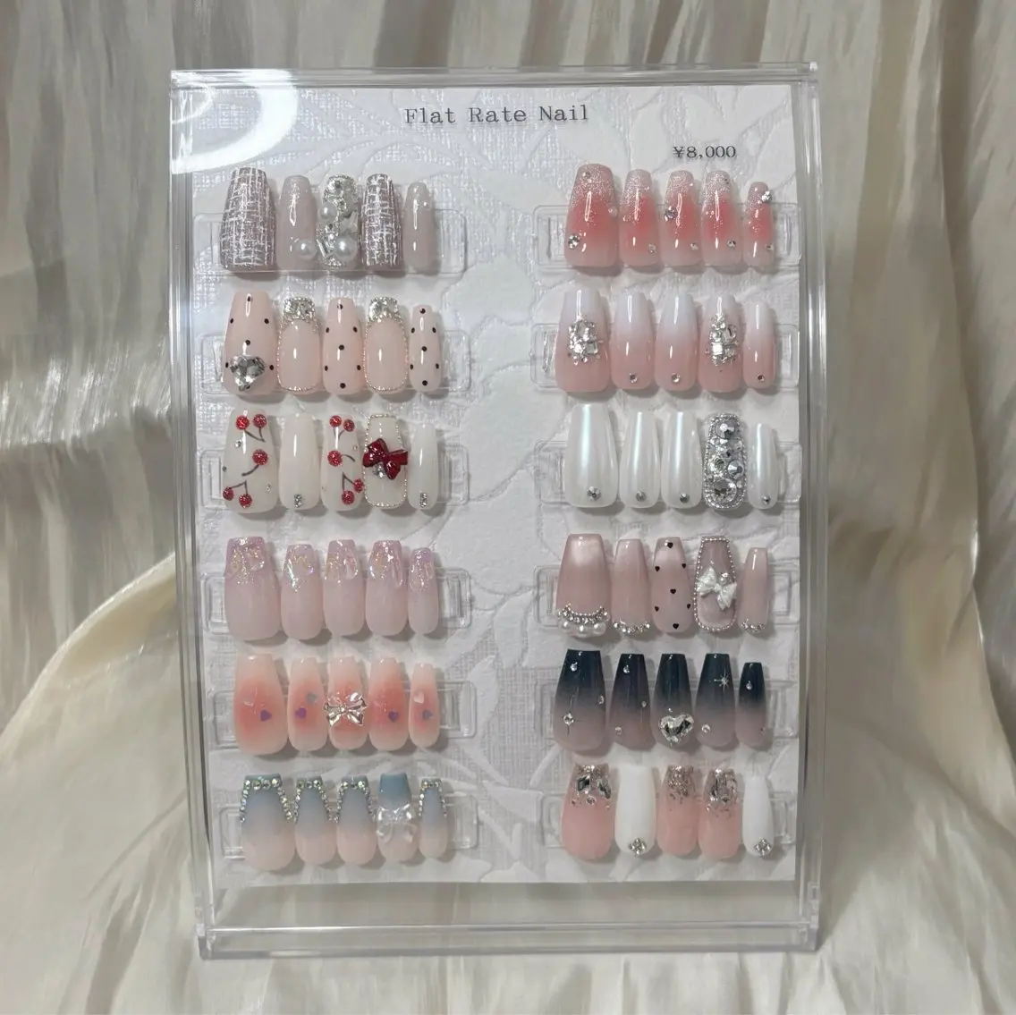 ネイル ハンドネイル nailroom DIASOMNIAのネイルデザイン