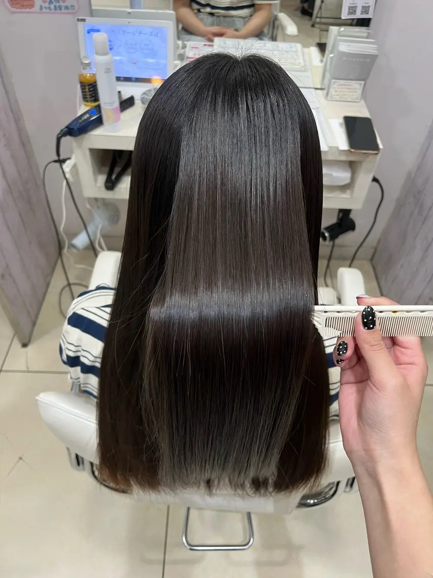 【毎朝の時短に👀💨】前髪縮毛矯正➕カット➕内部トリートメント¥8800の写真