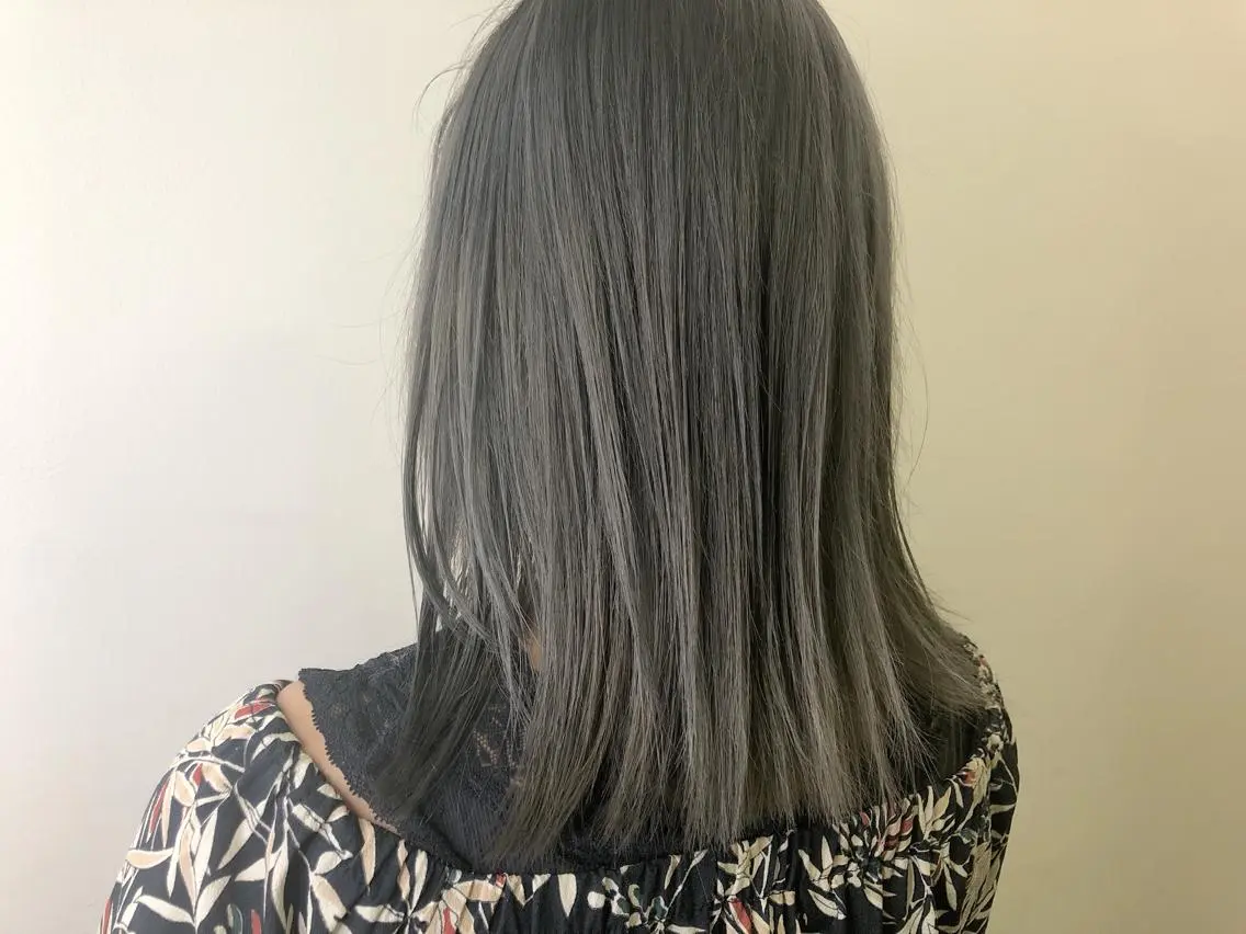 セミロング ハイライト メンズ レイヤー ウルフ 弓木啓輔のヘアスタイル