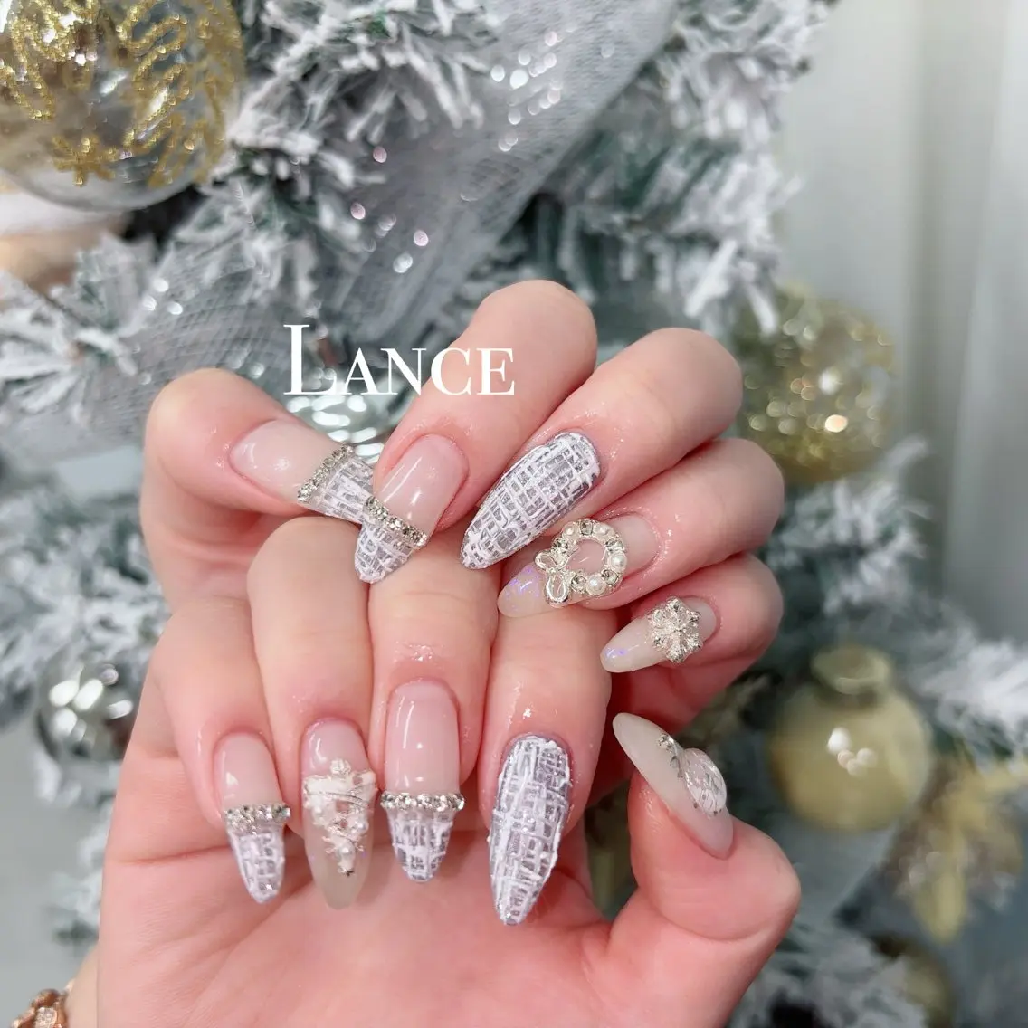 ネイル オーロラネイル フットネイル フレンチネイル ガラスフレンチ 氷ネイル・うるうるネイル ハンドネイル Lance nailのネイルデザイン