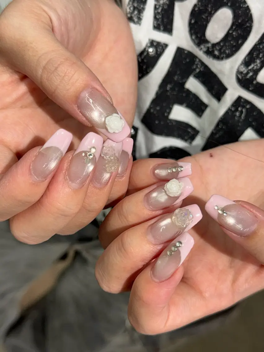 ネイル フレンチネイル mii 🎀のネイルデザイン