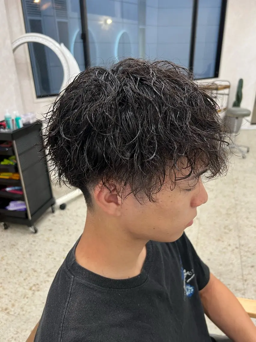 ショート パーマ メンズ マッシュ メンズパーマ 似合わせカット カット パーマ 近藤 叶大のヘアスタイル