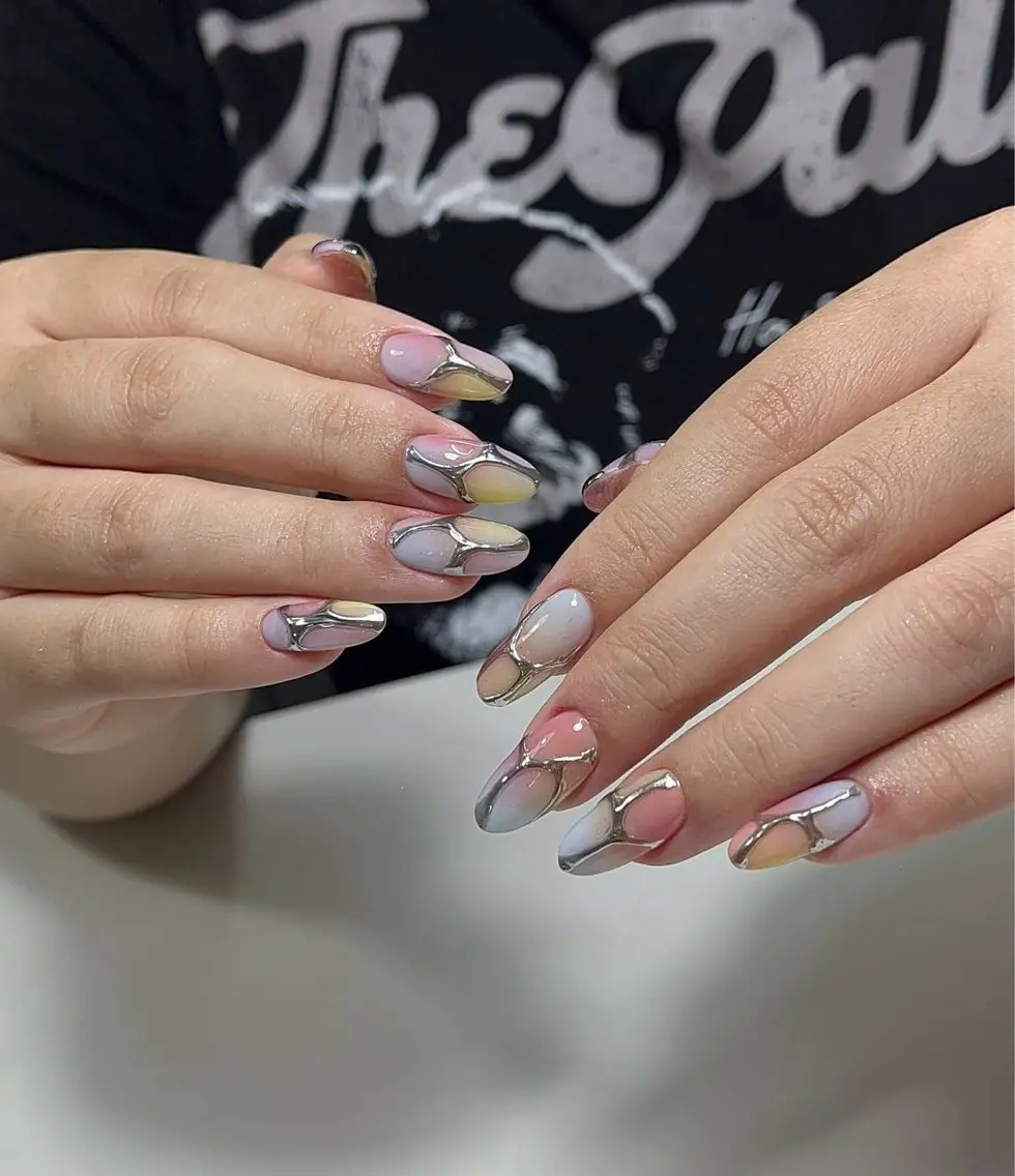 🉐🌸やり放題コース❣️持ち込みネイル【オフなし】 ケア込み シール、パーツ、ストーン付け放題 パラジェル含めますの写真