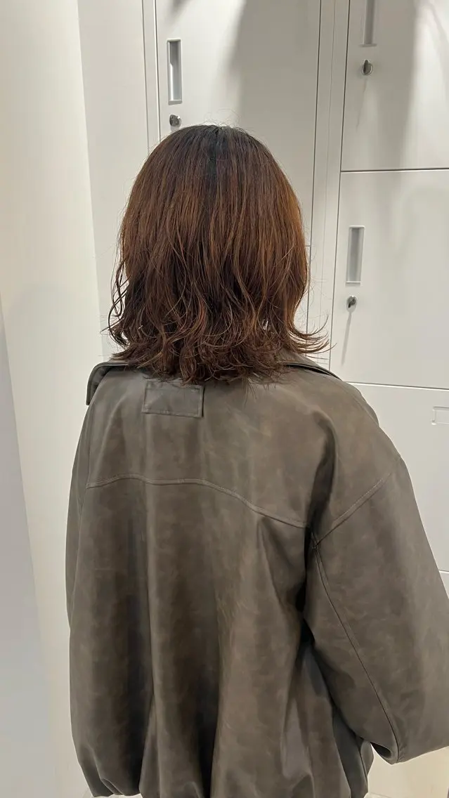 ミディアム パーマ ミディアムパーマ カット パーマ 黒阪 なみのヘアスタイル