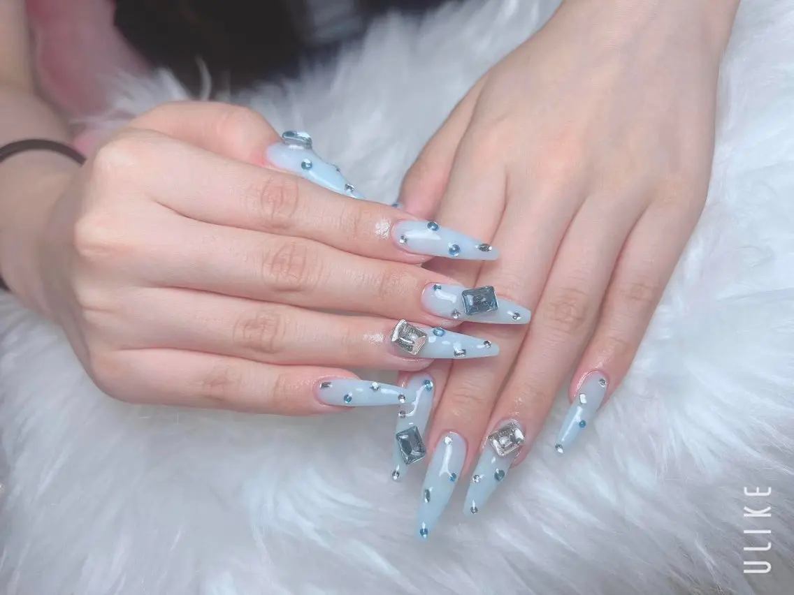ネイル 韓国ネイル 水色 マグネットネイル ニュアンスネイル オフィスネイル ハンドネイル Hana Rose Nailのネイルデザイン