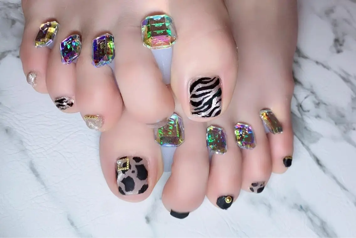 ネイル アニマル柄 アートネイル フットネイル マグネットネイル マットネイル x.1.0.nail ♡Cのネイルデザイン