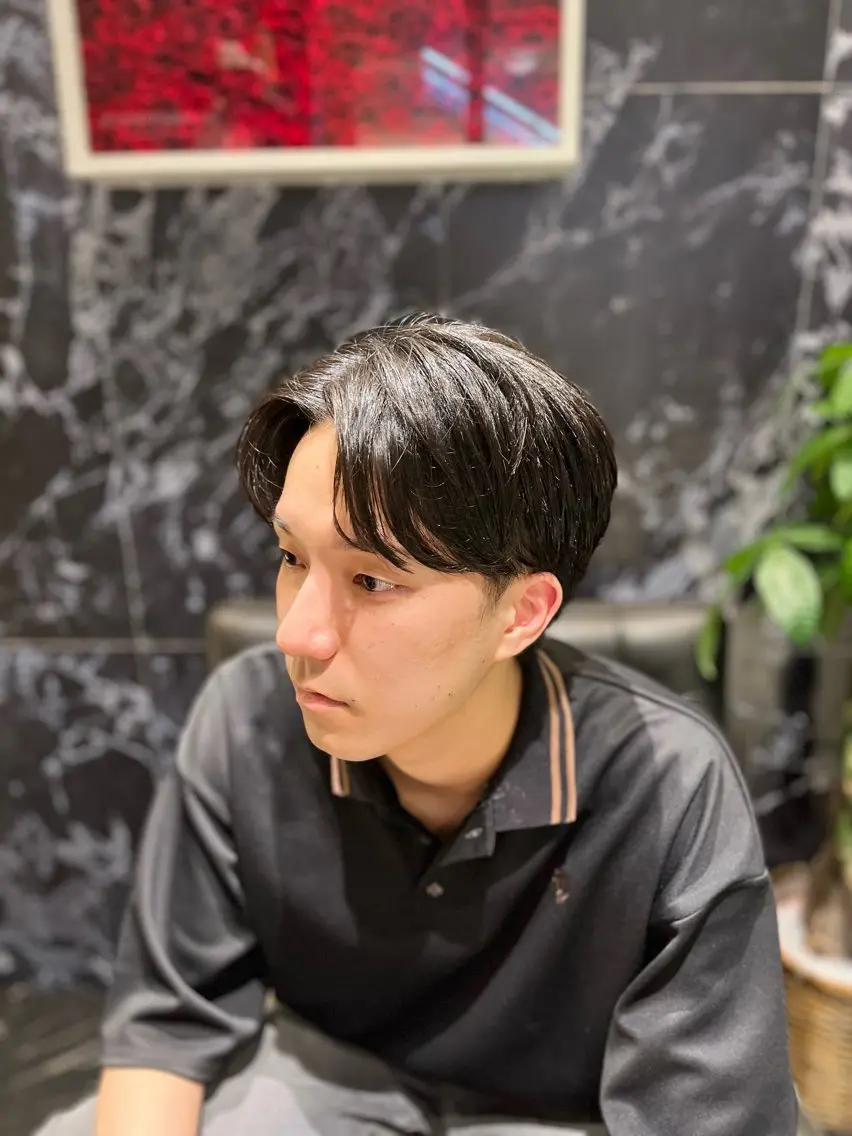 ミディアム 樋口 心音のヘアスタイル