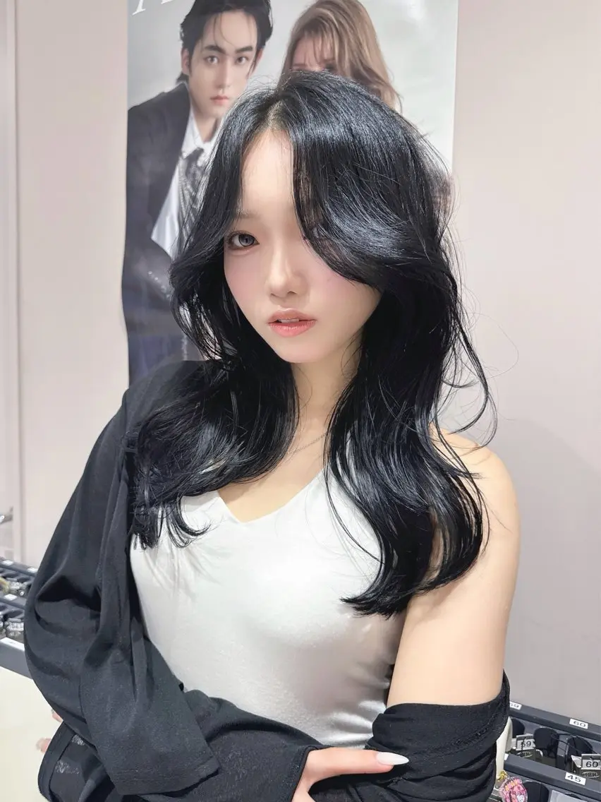 セミロング カラー カット ヘアカラー トリートメント ヘッドスパ ヘアセット 韓国ヘア/レイヤー/ 顔まわり/りょーとのヘアスタイル