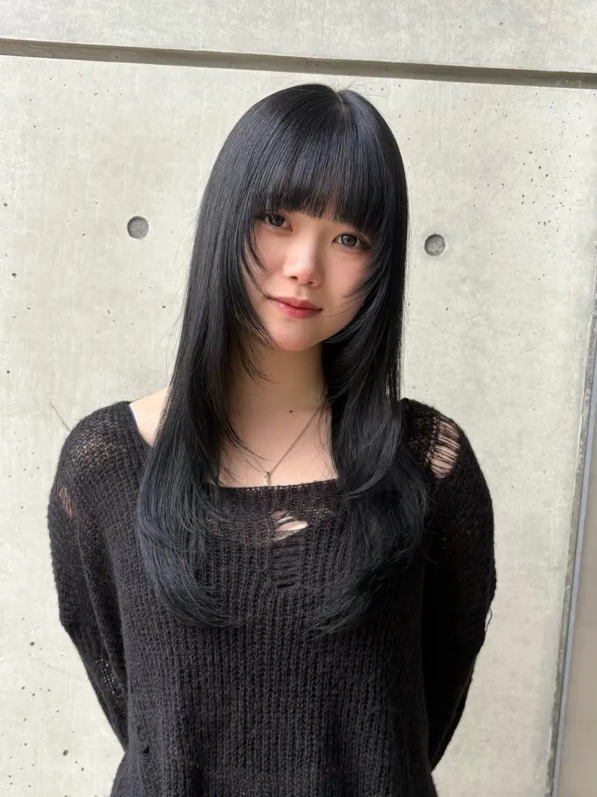 真っ黒すぎない透明感暗染めカラー🖤の写真