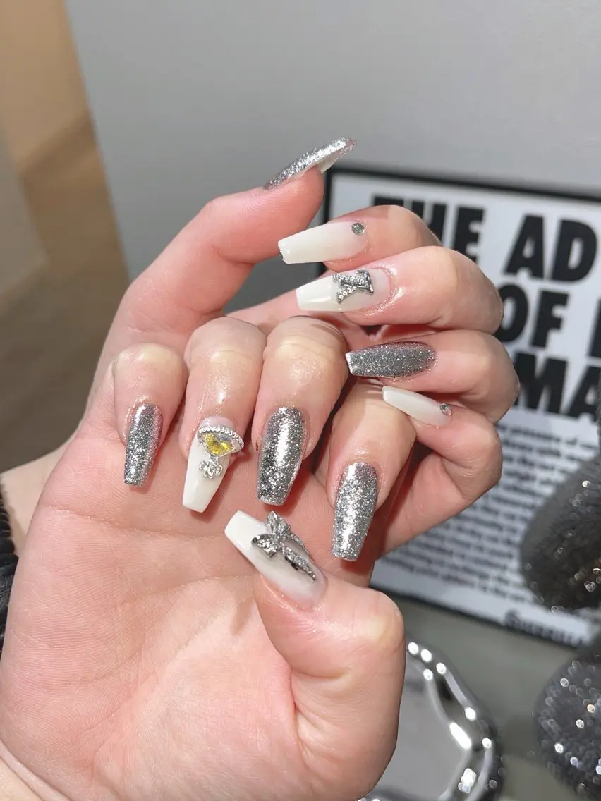 ネイル アートネイル フラッシュネイル フレンチネイル ガラスフレンチ グラデーション M2beauty Renaのネイルデザイン