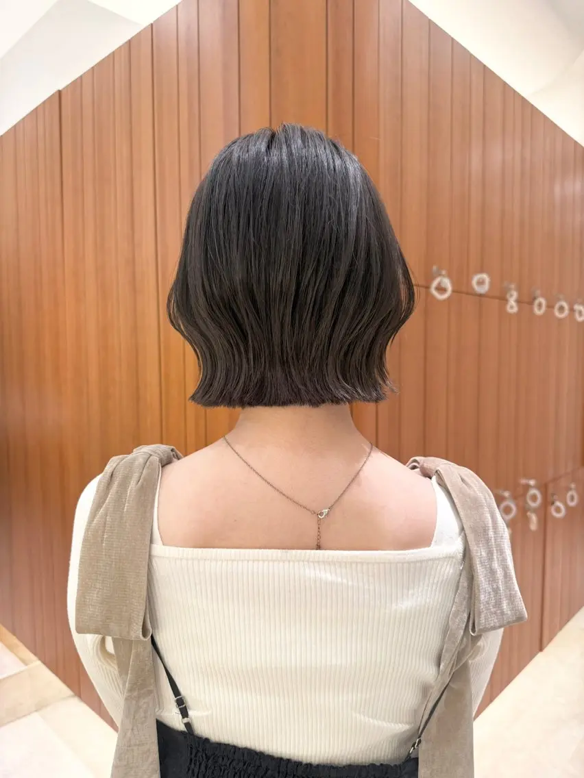 ミディアム 切りっぱなしボブ ショートボブ ボブレイヤー ボブ くびれヘア カット トリートメント 渋谷ボブ特化 /田中航平のヘアスタイル