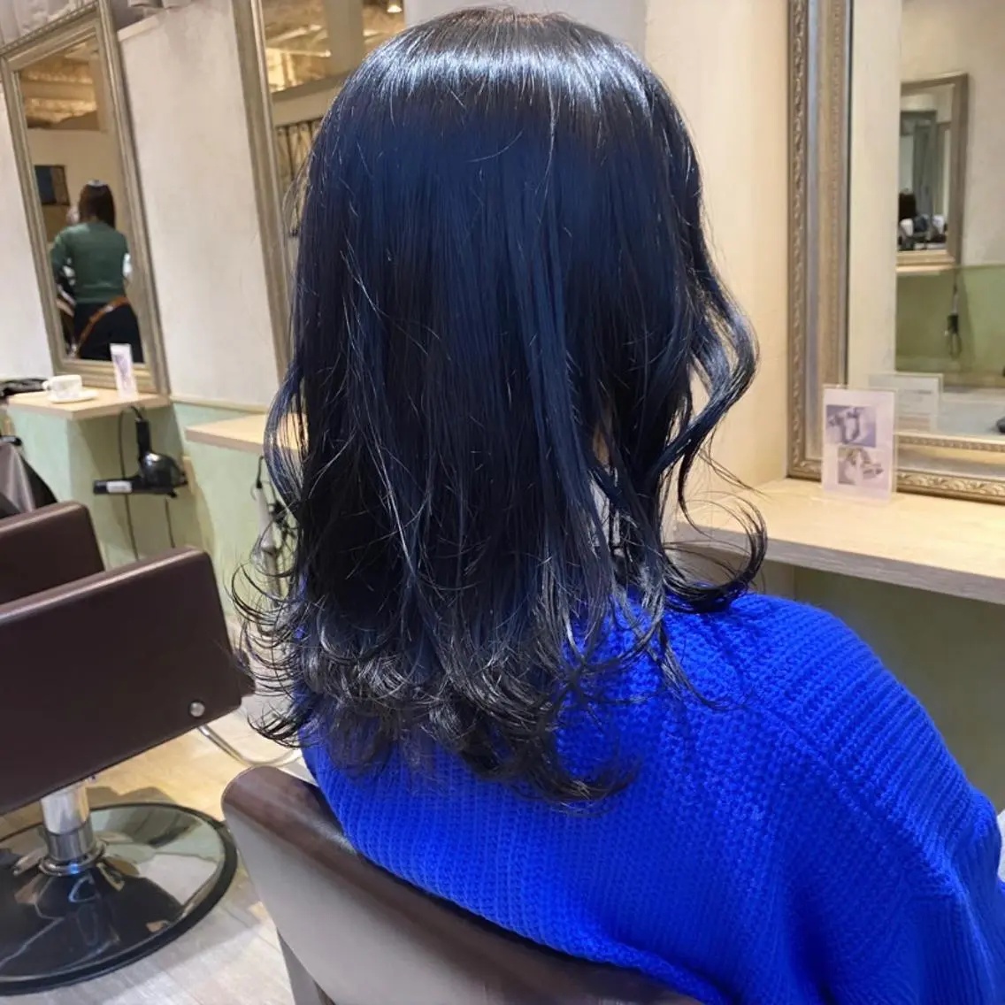セミロング レイヤーカット Lutia  チノ リキマル🍀のヘアスタイル