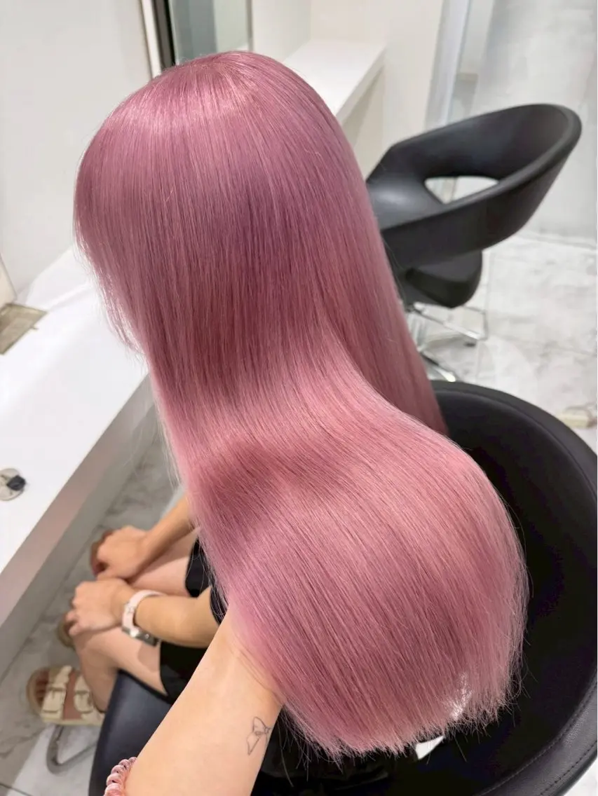 ロング カラー ブリーチ 透明感カラー ハイトーンカラー ヘアカラー ハイトーンカラー💞 くるみ🎀のヘアスタイル