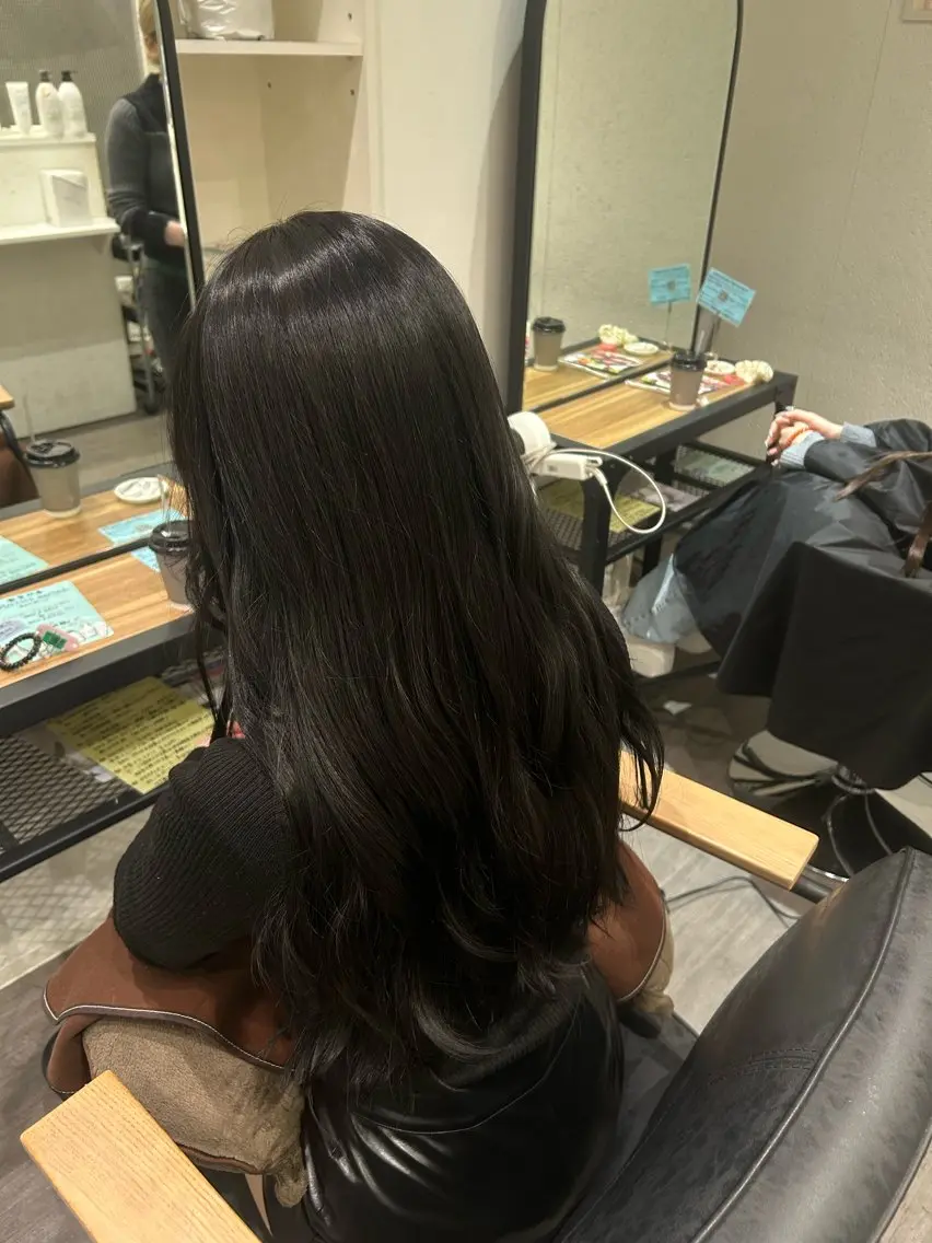 ロング カラー ヘアアレンジ 黒髪 ブルーカラー ブルーブラック 透明感カラー cocotte 💟草間紫音💟のヘアスタイル