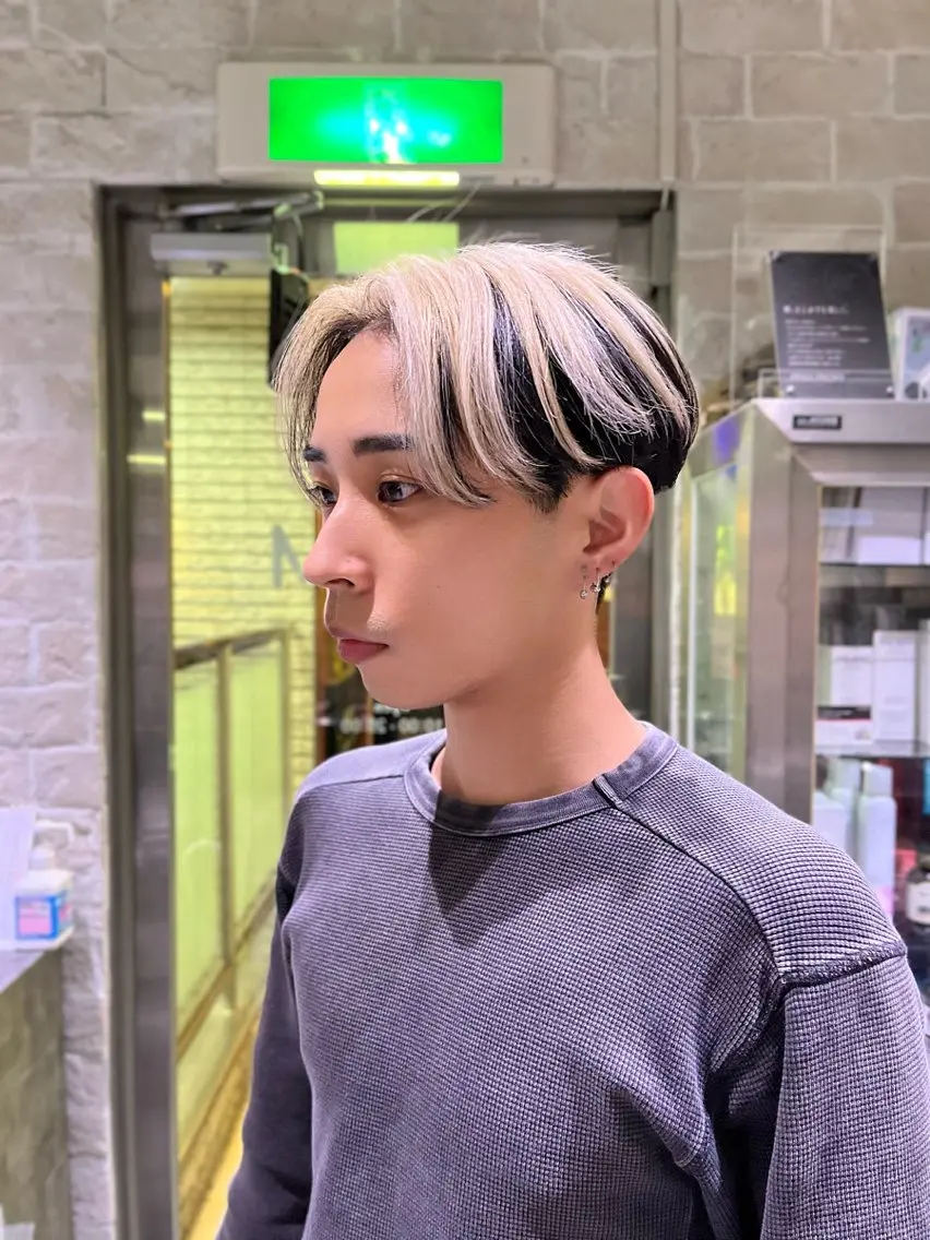 カラー ベージュカラー ブリーチ ホワイトベージュ ヘアカラー UMM daichi メンズパーマのヘアスタイル