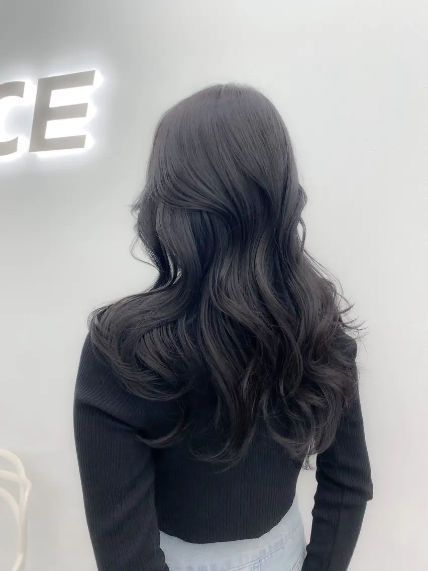 ロング カラー 大人っぽ韓国レディ レイヤー🤍渋谷のヘアスタイル
