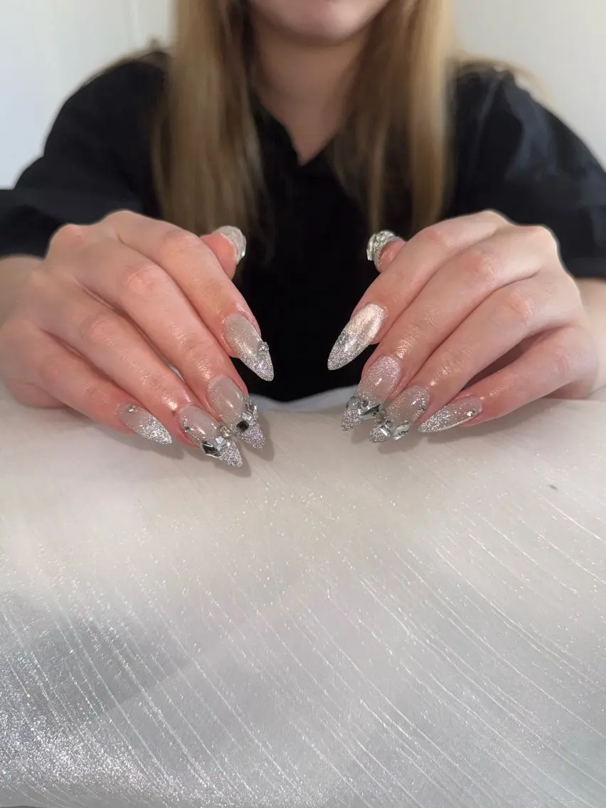 ネイル ラメ(グリッター) ラメグラデーション マグネットネイル Nailroom Hのネイルデザイン