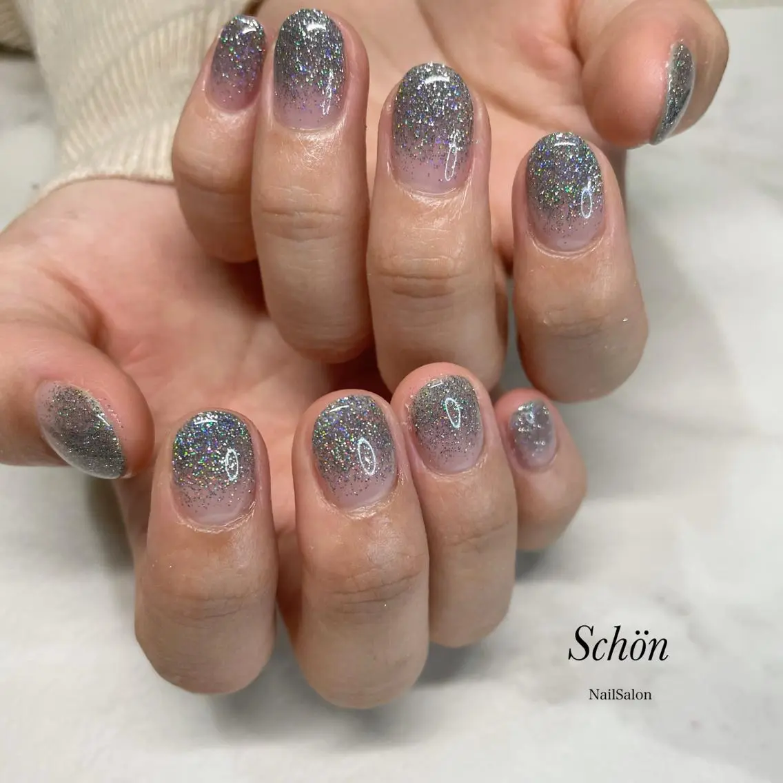 ネイル フラッシュネイル グラデーション ラメ(グリッター) ラメグラデーション ハンドネイル Schön NailSalonのネイルデザイン