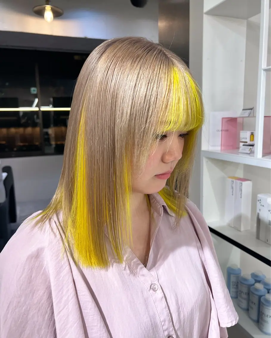 セミロング カラー ブリーチ ヘアカラー サイトウ ダイチのヘアスタイル