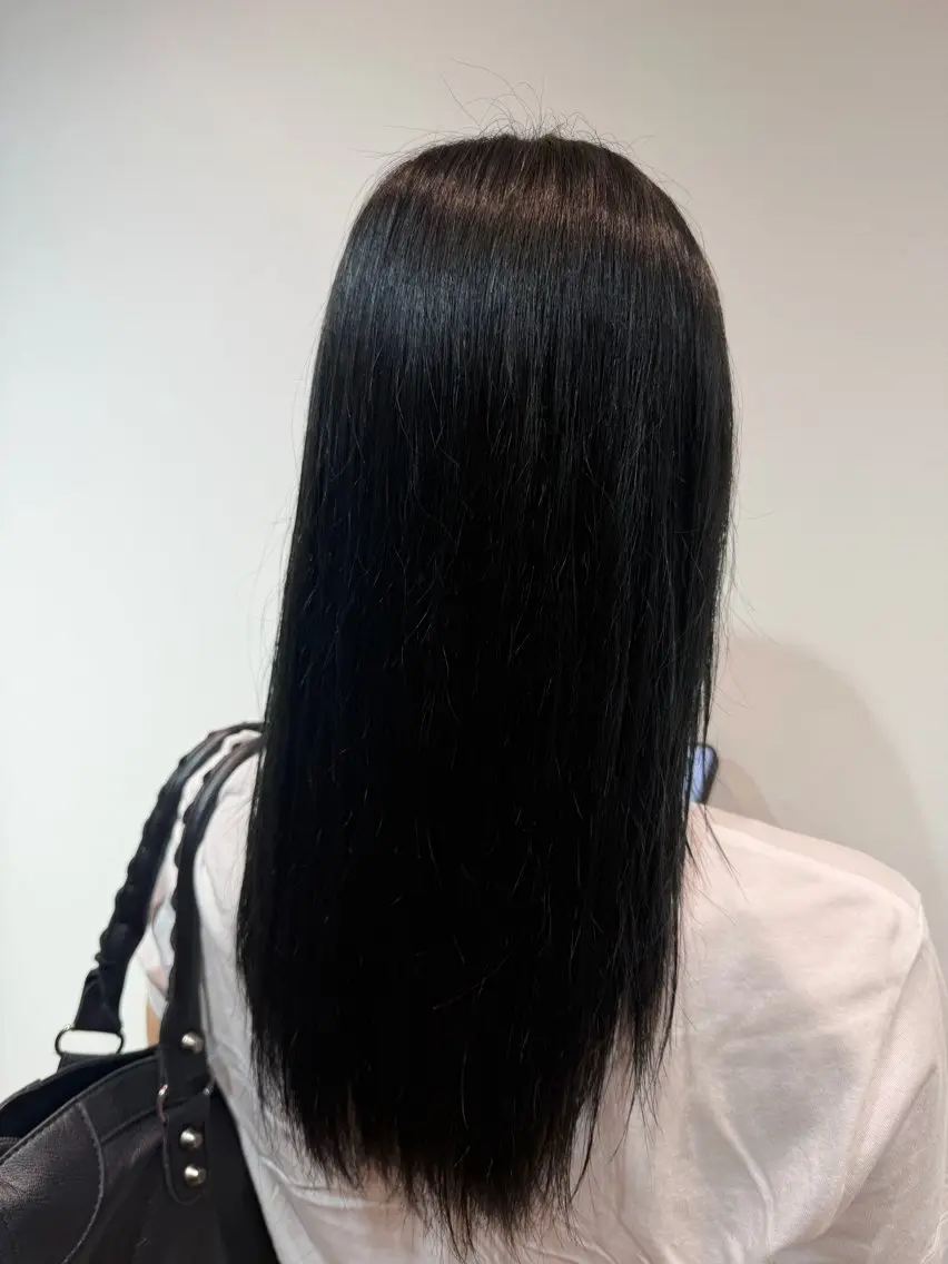 ロング カラー 黒髪 ナチュラルブラック ヘアカラー 中村 優奈のヘアスタイル