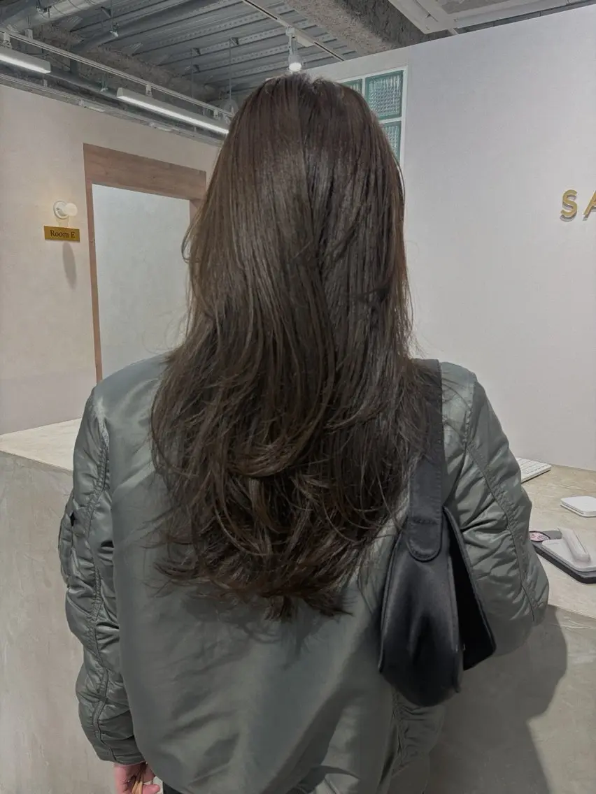ミディアム カラー 透明感カラー 砂原 ひよりのヘアスタイル