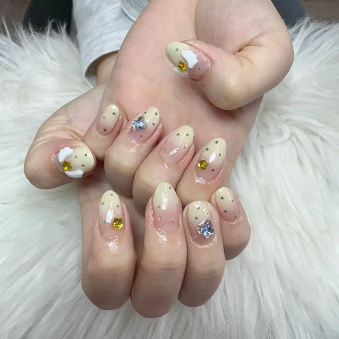 ネイル ハンドネイル 🎀nana🫧 ワンホンネイル🎀のネイルデザイン