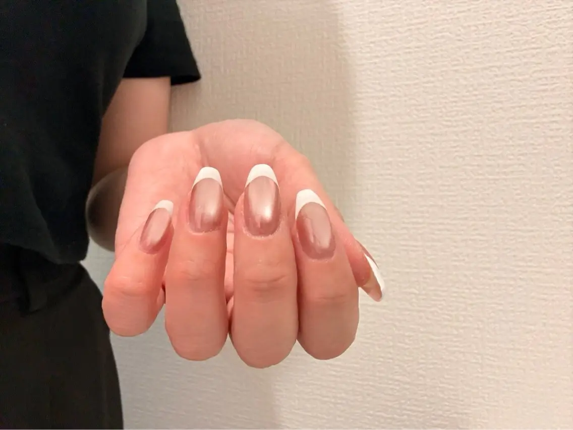 【オフなし】マグネットフレンチネイルの写真