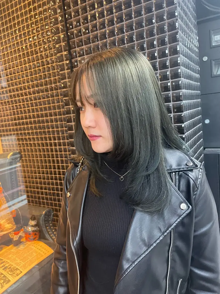 ロング カラー 透明感カラー 顔まわりレイヤー 顔周りカット レイヤーカット ヘアカラー Canon/ インナーカラー/小倉のヘアスタイル